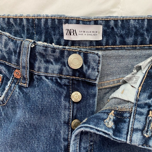 Zara Straight Leg Jeans - Picture 2 of 2